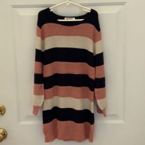 Girl’s H&M Dress size 6 long sleeves ( smoke free home)